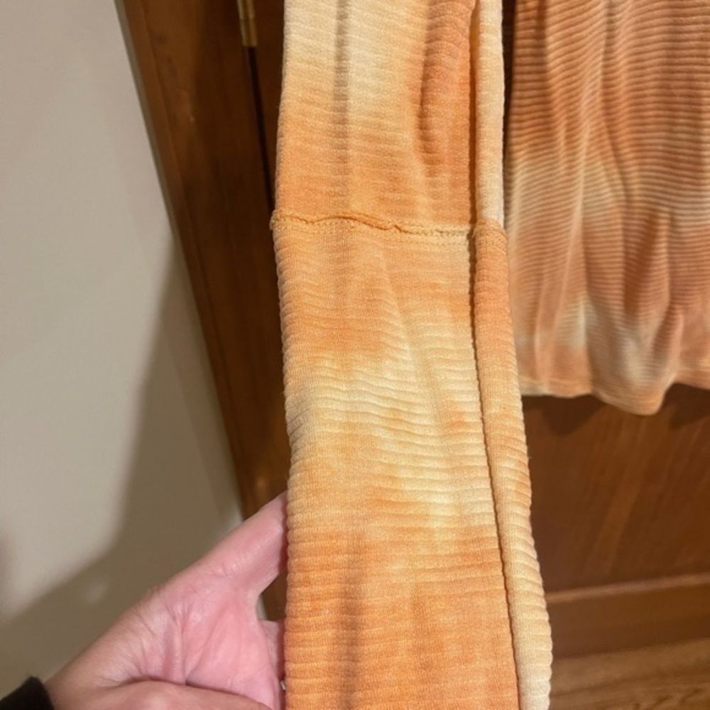 Orange creamsicle tie dye‎ rubbed shirt - Picture 2 of 4